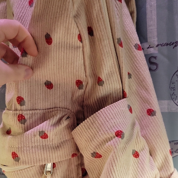 Strawberry Patterned Backpack With Matching Lunchbag - Picture 8 of 15